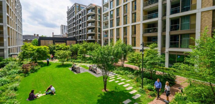 Prince of Wales Drive Exterior